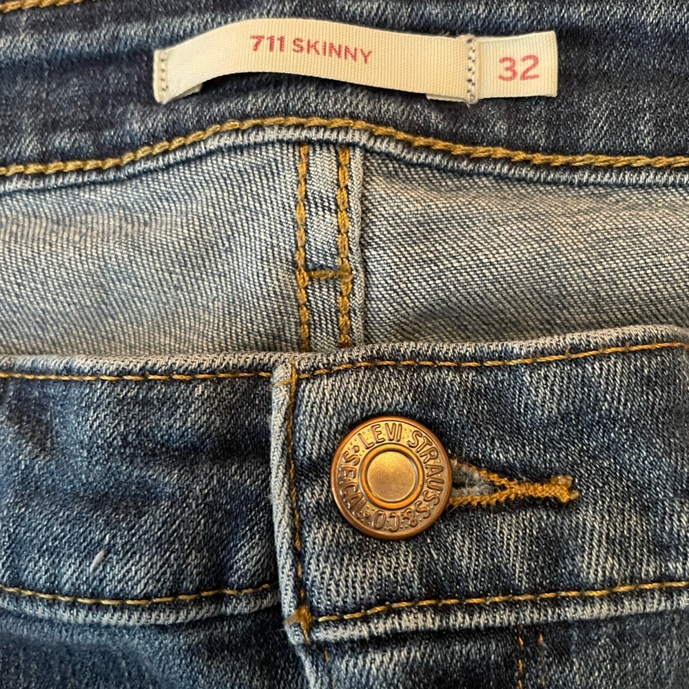 Levi jeans